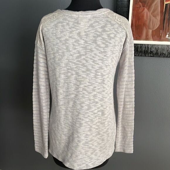 Anthropologie one September gray light burnout twisted neck lace trim sweater XS - Picture 4 of 5